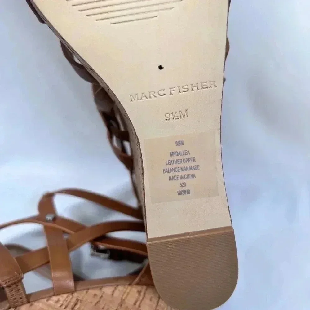 Marc Fisher Farlow Size 9.5 Wedge Platform Sandals Heels Rivets